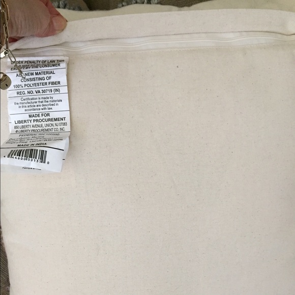 Decorative pillow - Picture 4 of 5